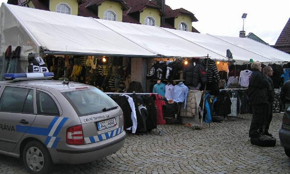 2010-12-13-155padělky 1.JPG